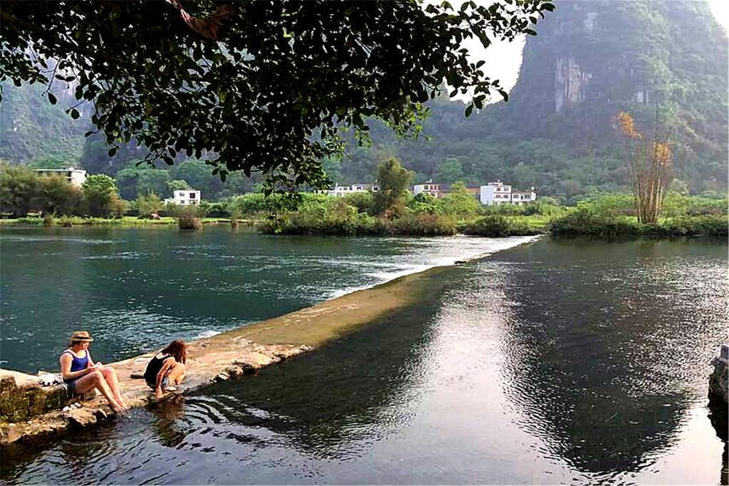 Yangshuo Peaceful Valley Retreat Hotel Bagian luar foto