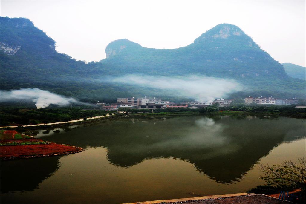 Yangshuo Peaceful Valley Retreat Hotel Bagian luar foto