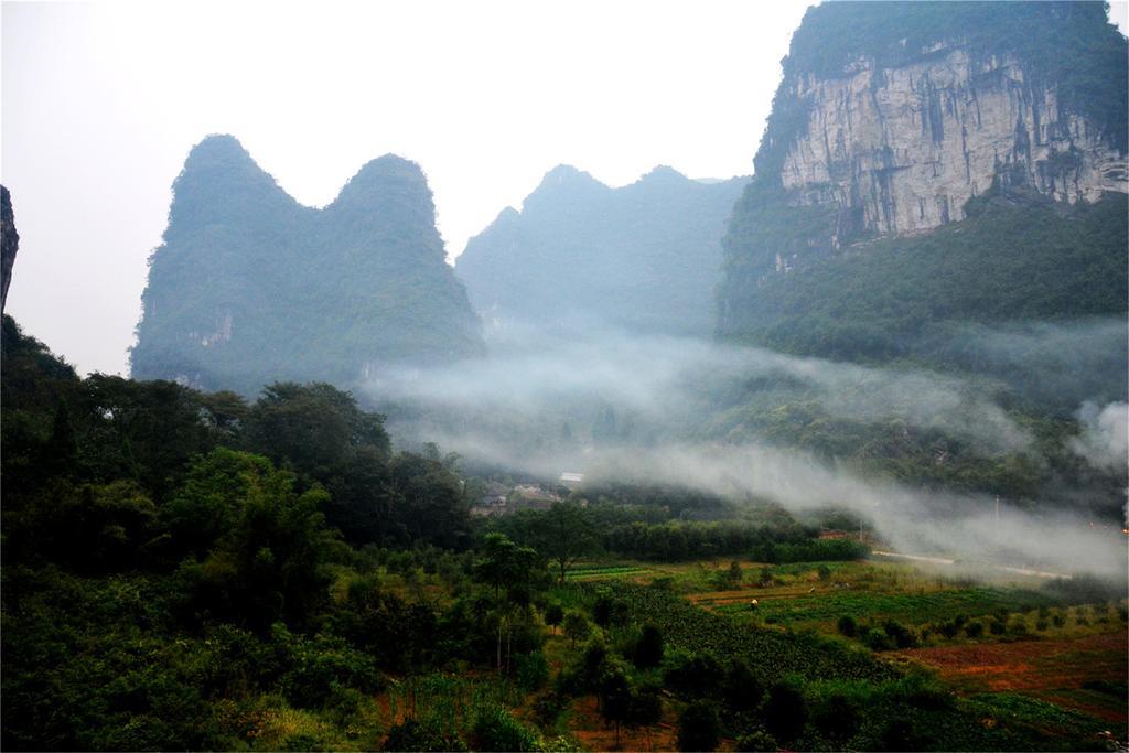 Yangshuo Peaceful Valley Retreat Hotel Bagian luar foto