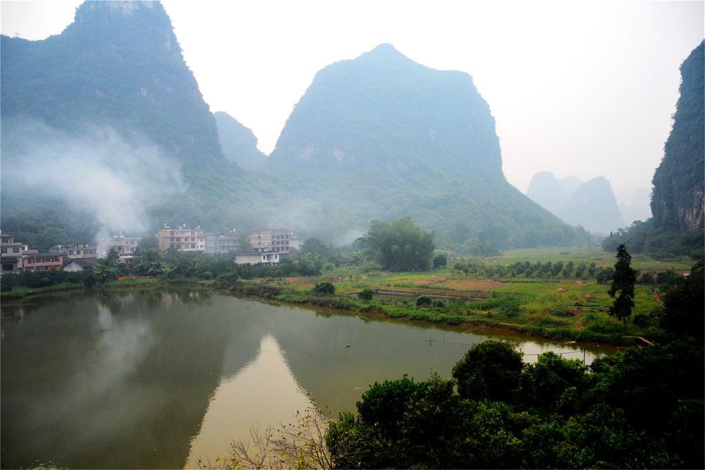 Yangshuo Peaceful Valley Retreat Hotel Bagian luar foto